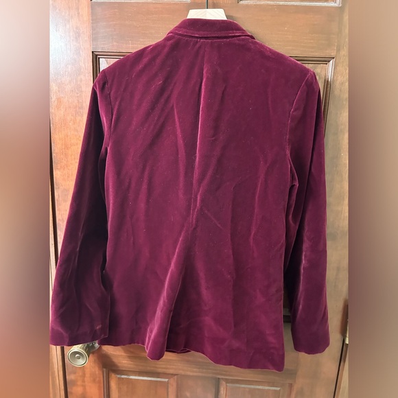 SUTTER PLACE VTG Burgundy Velvet fitted 2 button suit jacket. Size 14. - Picture 4 of 6